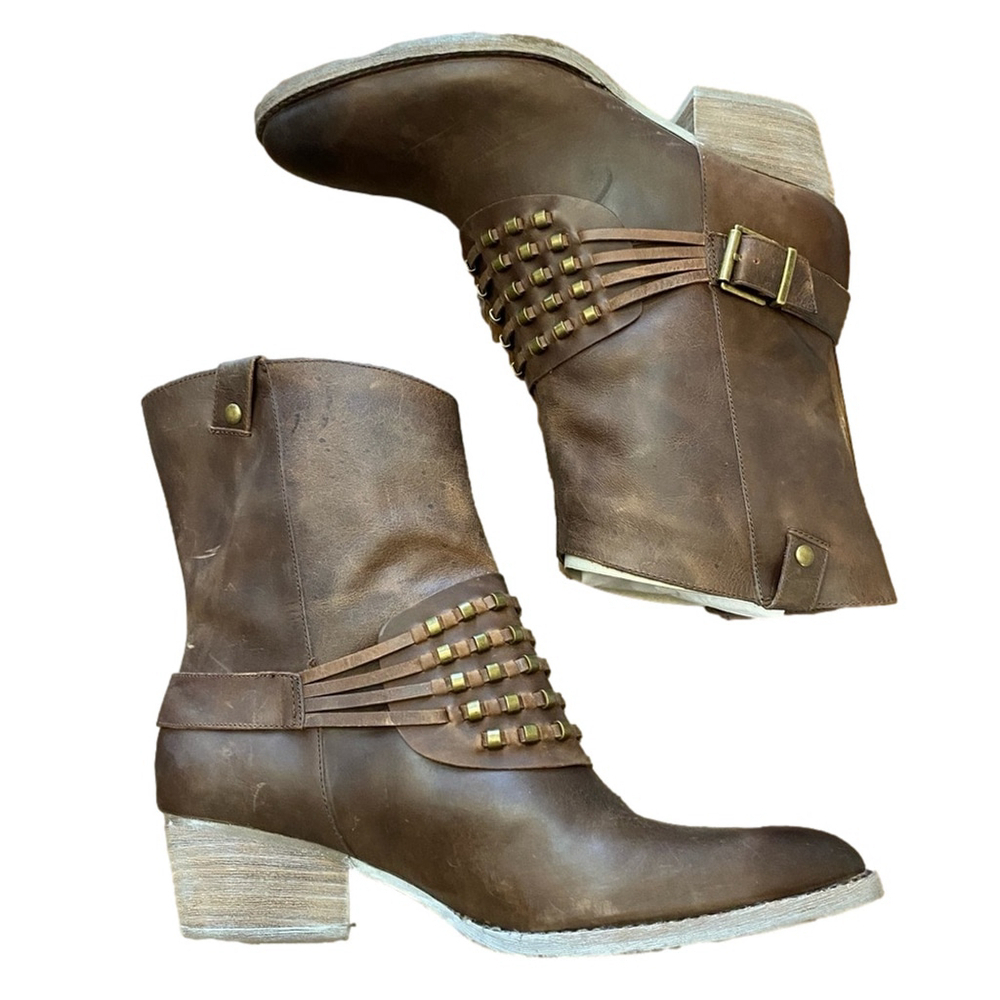 NWT Reba Brown Leather Studded Boots 9